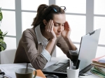 Natural Ways Reduce Headache At Work