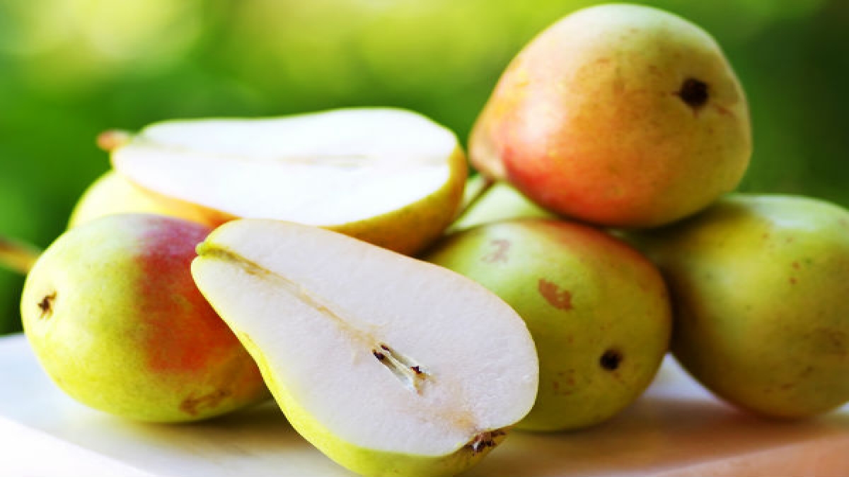 नाशपाती खाने के बेमिसाल फायदे The Health Benefits Of Pears Hindi
