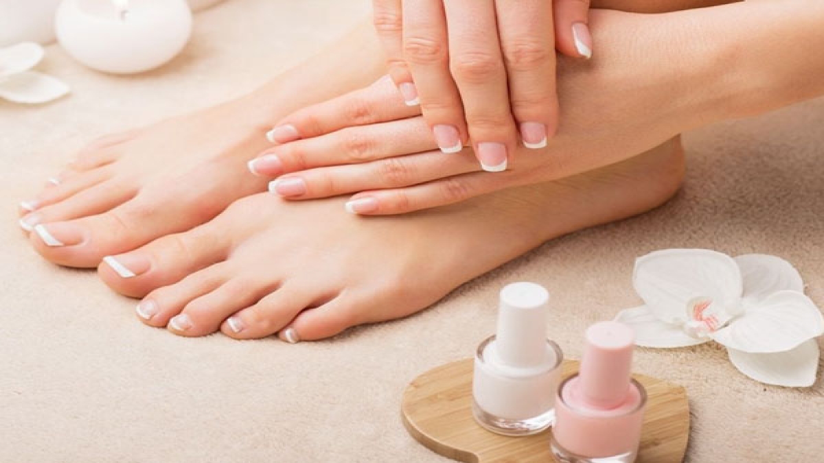 वैक्सिंग, मैनीक्योर पेडीक्योर करवाने के दौरान इन बातों का रखें ध्यान