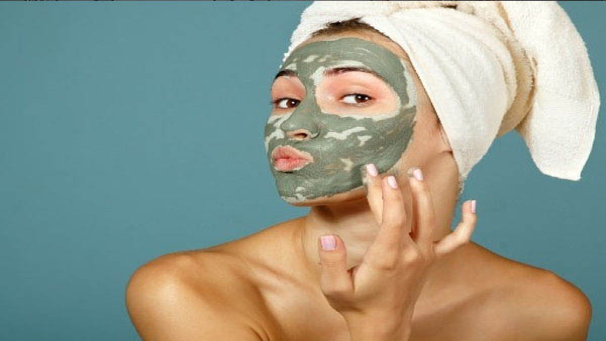 फेस मास्क लगाते समय इन गलतियों से छिन जाएगा चेहरे का ग्लो | Mistakes While Applying The Face Mask on Face In Hindi - Hindi Boldsky