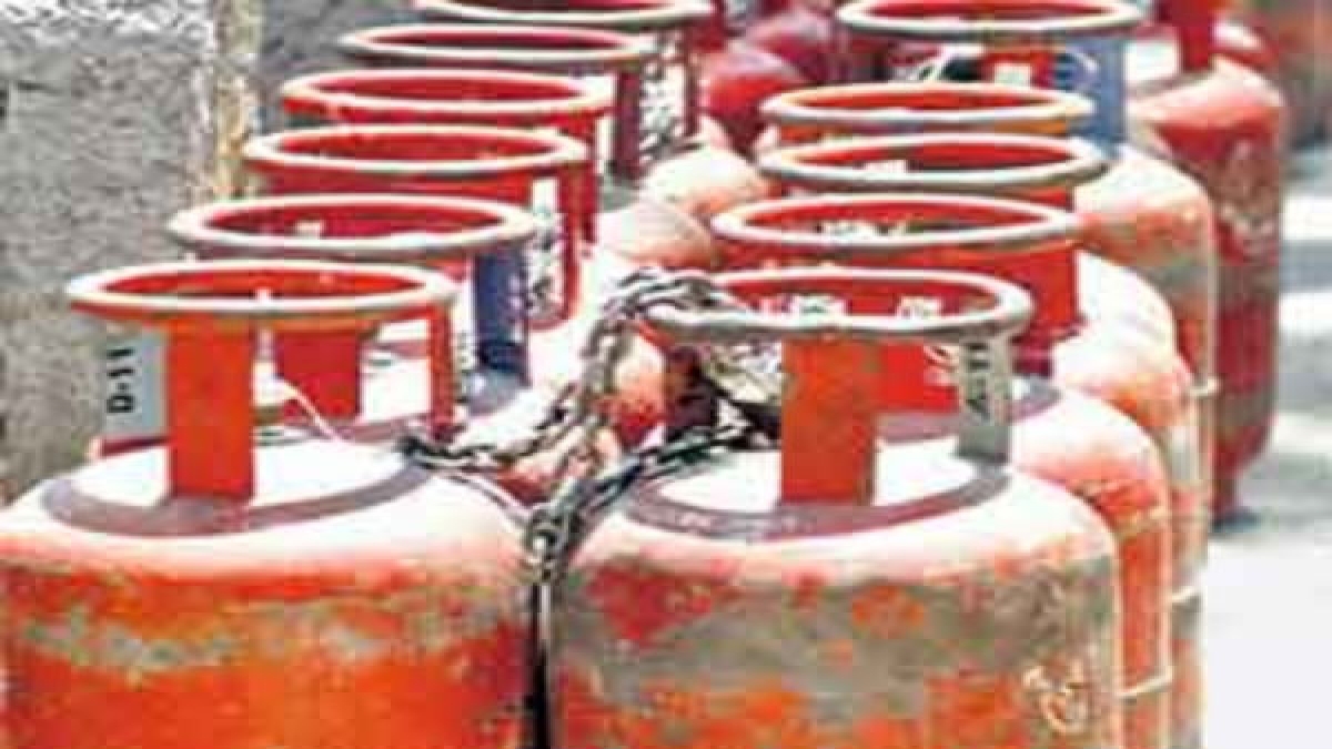 बुकिंग से पहले इस आसान ट्रिक से जानें सिलेंडर में है कितनी गैस How to