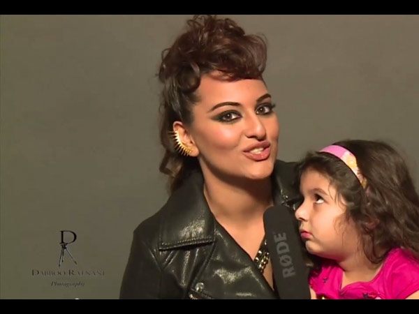 सोनाक्षी सिन्‍हा शूट के दौरान