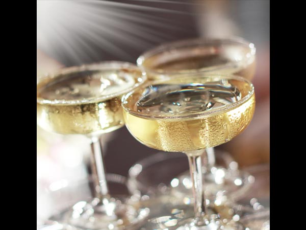 खूबसूरत शैंपेन के गिलास