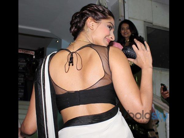 स्‍टाइलिश ब्‍लाउज