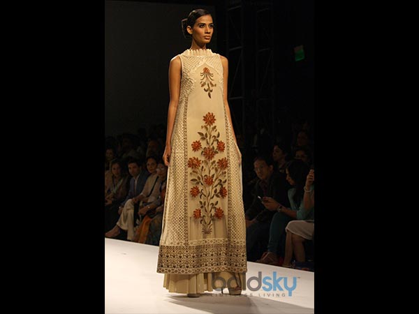 फ्लोरल प्रिंट मोटिफ