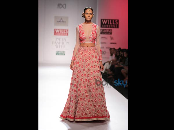 रेड लहंगा