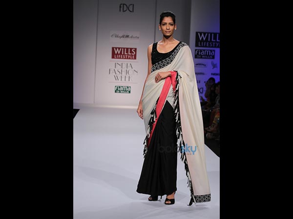 कलर ब्‍लॉक साडी