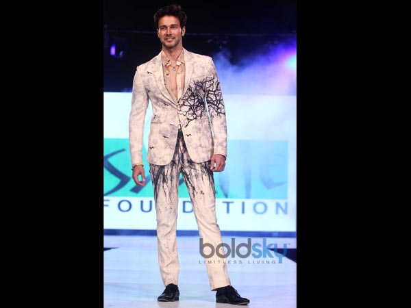 रजनीष दुग्‍गल