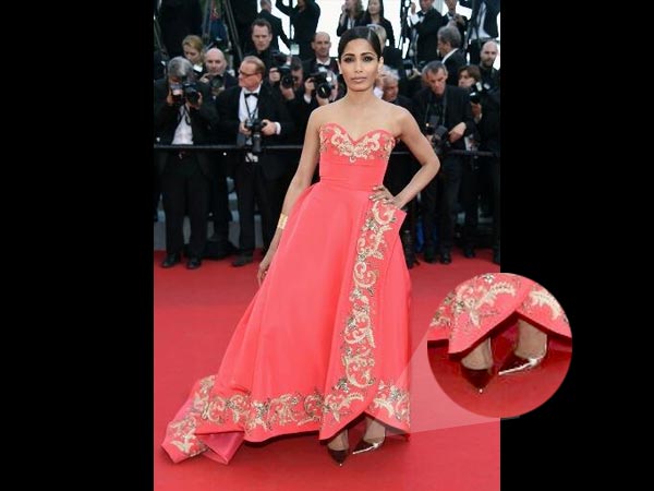 गोल्‍डन हाई हील्‍स