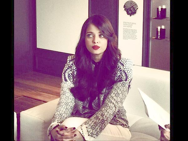 ऊपर से नीचे रोबर्टो कावाली की ड्रेस