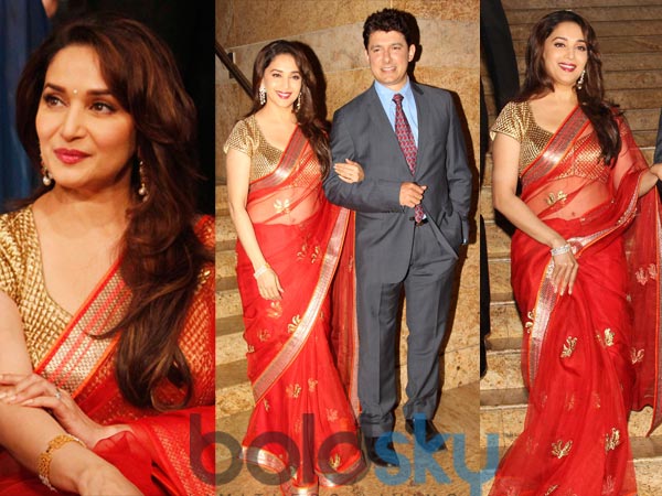 लाल साड़ी में माधुरी