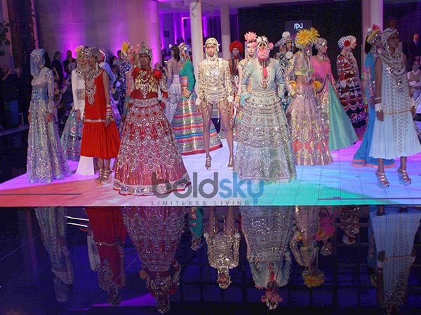 खूबसूरत स्‍कर्ट