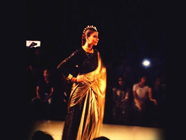 ब्‍लैक और गोल्‍ड