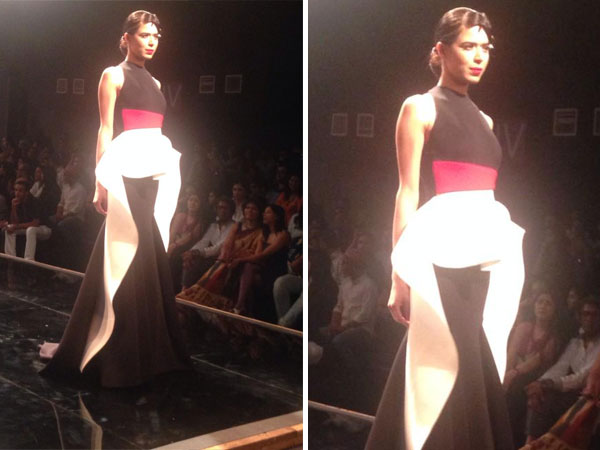 थीम से मैच करता हुआ गाउन