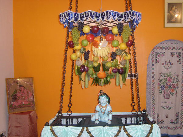  4. पूजास्‍थल सजाना: 