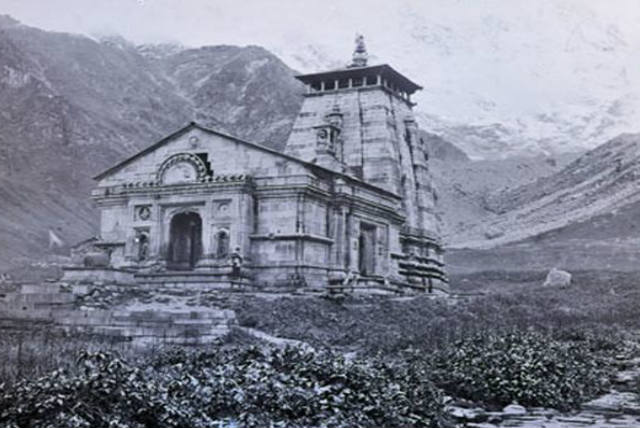 मंदिर का निर्माण : मंदिर का निर्माण :