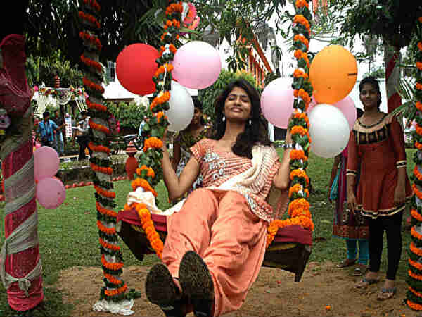 सभी लोग सेलिब्रेट करते हैं