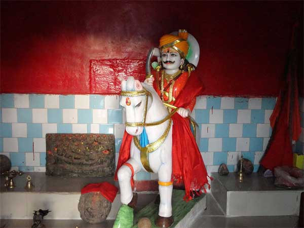 अन्य काहानी