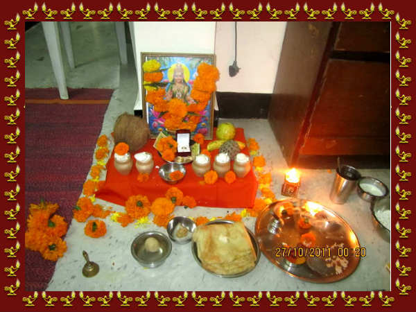लक्ष्मी पूजा के लिए थाली को तैयार करने के लिए आवश्यक सामग्रियां