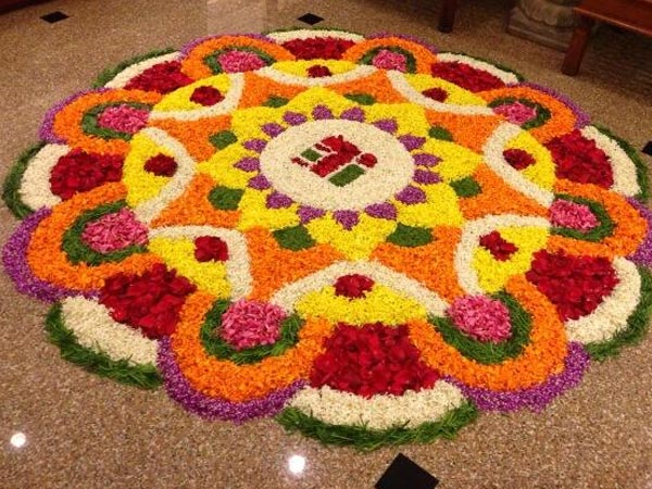 केमिकल वाले रंगों से ना बनाएं रंगोली