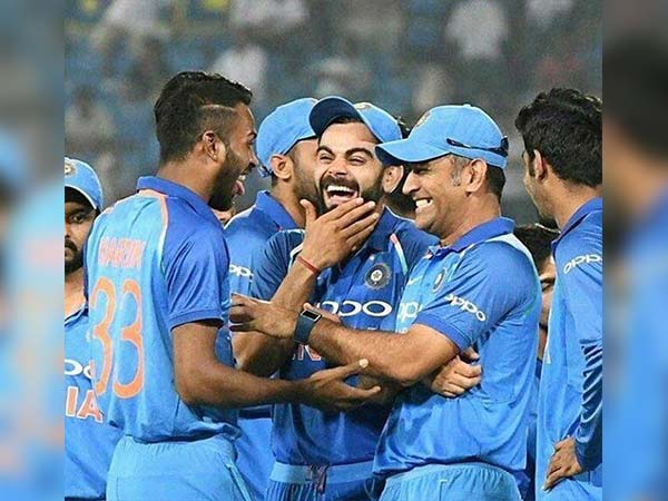 12. ड्रेसिंग रूम में करते हैं काफी मस्ती