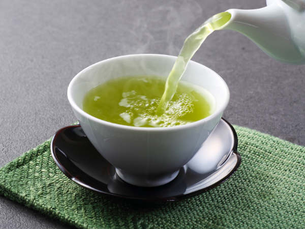 7) जैस्मीन चाय डिटॉक्सिफिकेशन के लिए फायदेमंद