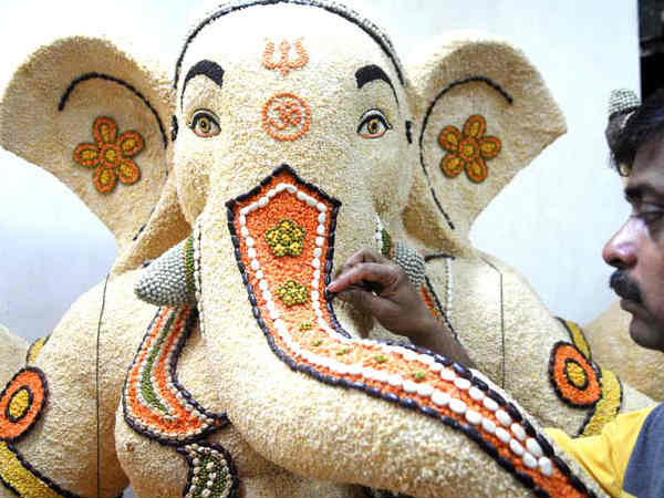 किस रंग की होनी चाहिए मूर्ति