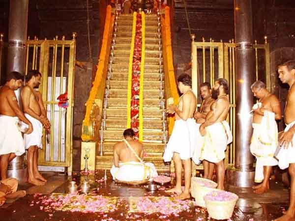 इस मंदिर का निर्माण है अद्भुत