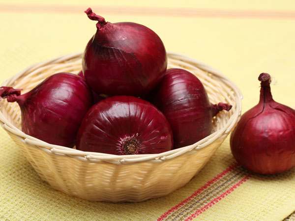 एलोवेरा जेल और प्याज़ का रस