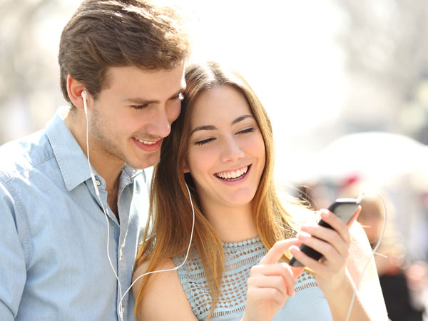 90 डेसिबल सुनने से फट सकती है कान की नसें