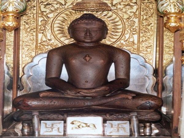 महावीर जयंती पर होती है ये गतिविधियां