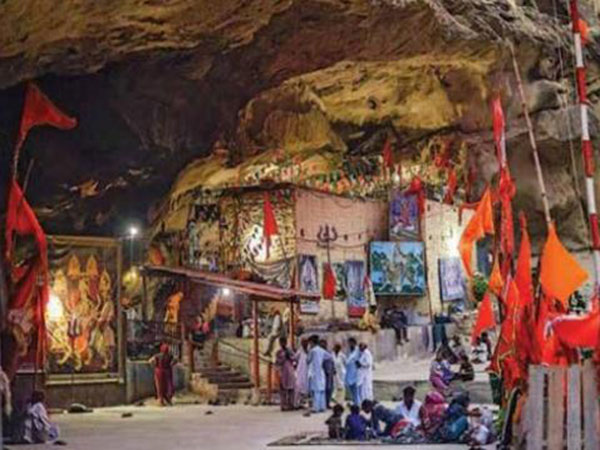 यहां गिरा था देवी सती का सिर