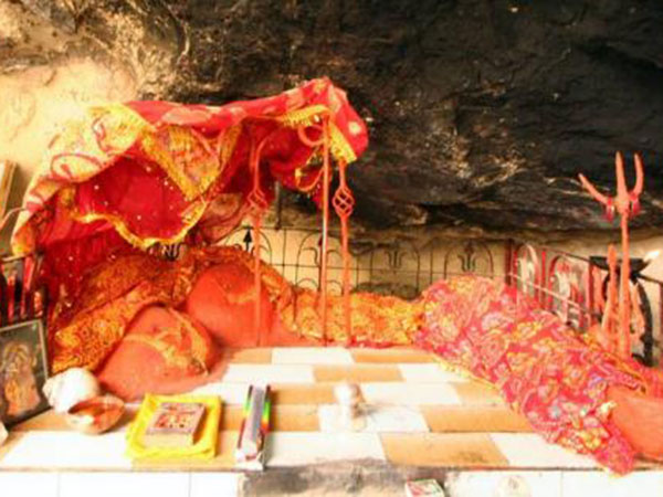 51 शक्तिपीठ में से एक है हिंगलाज माता मंदिर