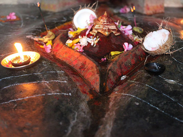 कामाख्या का शक्तिपीठ के लाइव दर्शन और आरती