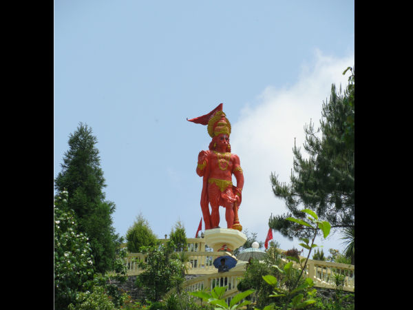हनुमानजी के उतरे हुए चोले को संभालें