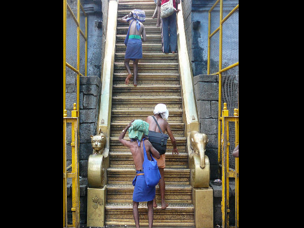शनिवार के दिन चप्पल जूते चोरी होना