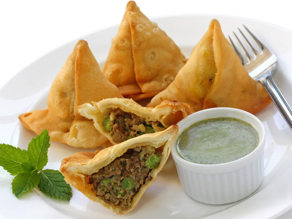 ऑयली स्नैक्स
