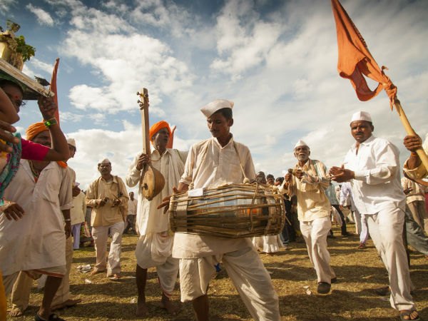 आज भी लोगों को एक दूसरे पर है विश्वास
