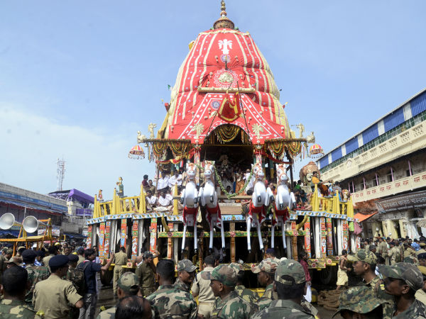 मौसी के घर करते हैं विश्राम