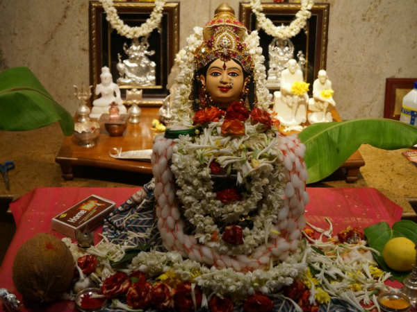 जानें वरलक्ष्मी पूजा की विधि