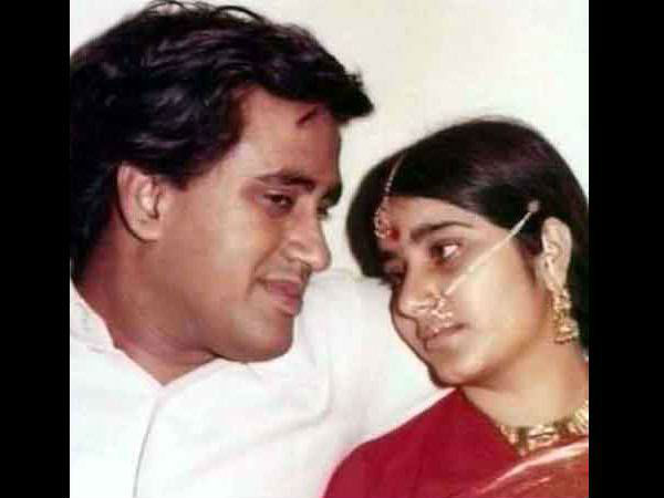 इमरजेंसी के दौर में की शादी और जोड़ा पति का नाम