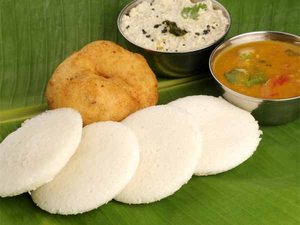 लो कैलोरी साउथ इंडियन फूड खाते हैं