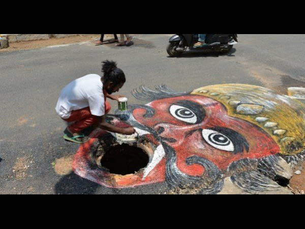 पहले भी कर चुके हैं अलग तरह का प्रदर्शन