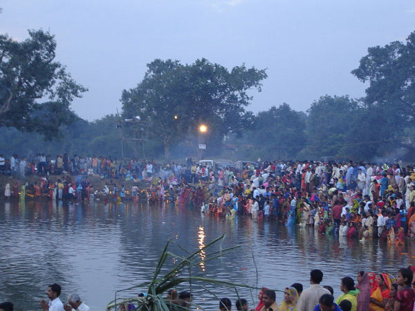 सांझ अर्घ्य में देवी अस्ताचल की पूजा