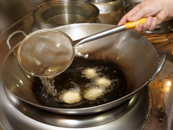 बिना धुली हुई कड़ाही में भी न पकाएं खाना