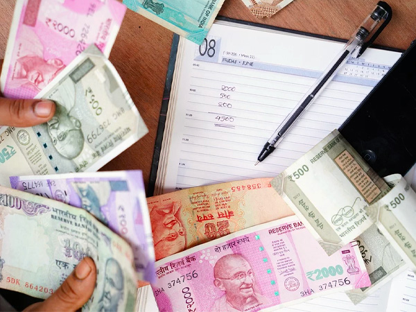 जेम्स विल्सन ने पेश किया पहला बजट