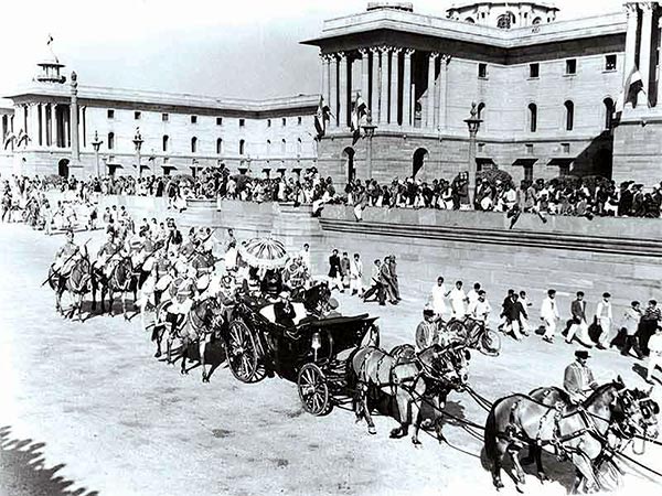लालकिले पर नहीं हुई थी पहली परेड
