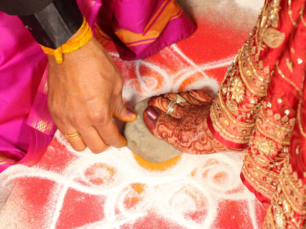 होलाष्टक के दौरान इन कामों को करने की होती है मनाही होलाष्टक के दौरान इन कामों को करने की होती है मनाही