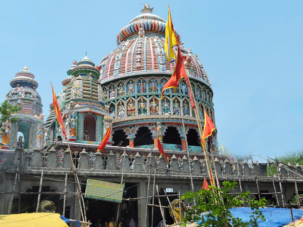 नवरात्रि पर पहुंचती है भक्तों की भारी भीड़