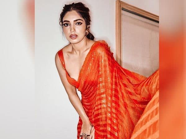 भूमि पेडनेकर ऑरेंज साड़ी भूमि पेडनेकर ऑरेंज साड़ी